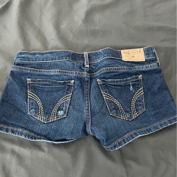 Hollister Shorts - Picture 3 of 4